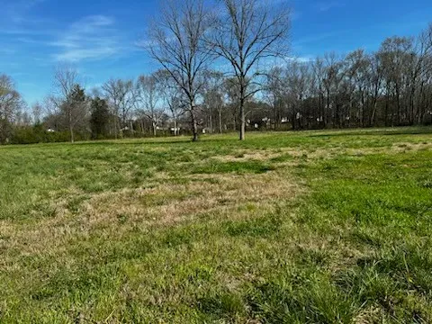 109 Neal St Huntland, TN 37345