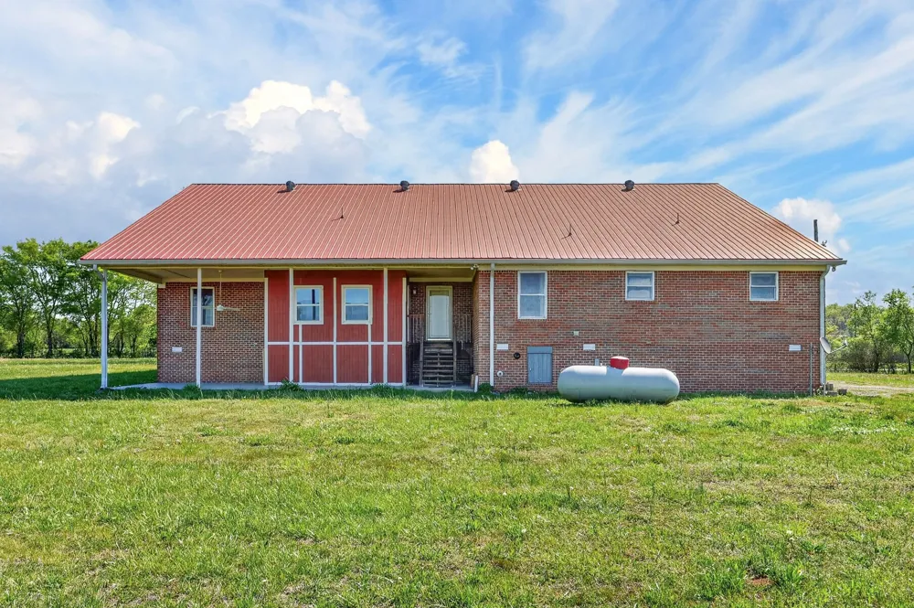3086 Lewisburg Hwy Petersburg, TN 37144