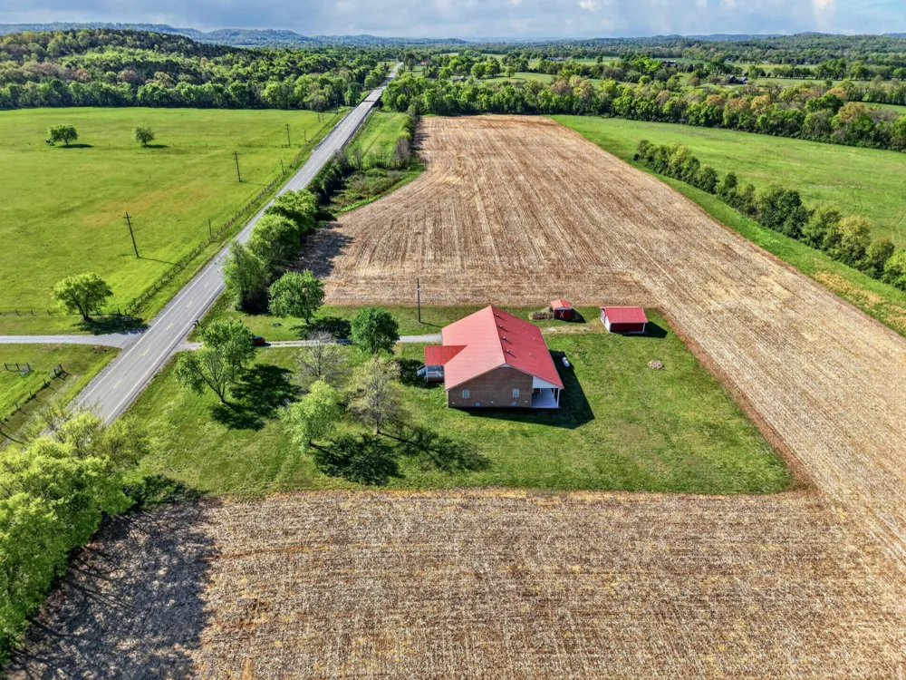 3086 Lewisburg Hwy Petersburg, TN 37144