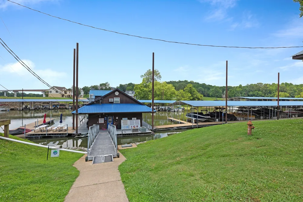 94 Mariah Ln Bath Springs, TN 38311