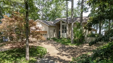 305 Keck Ln