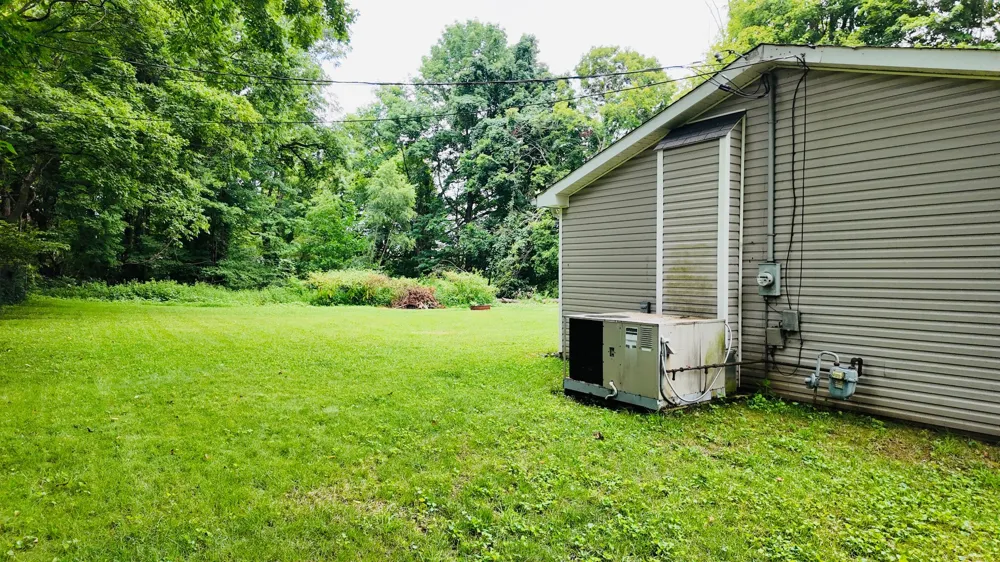 1592 Highway 76 Clarksville, TN 37043