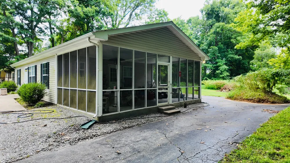 1592 Highway 76 Clarksville, TN 37043