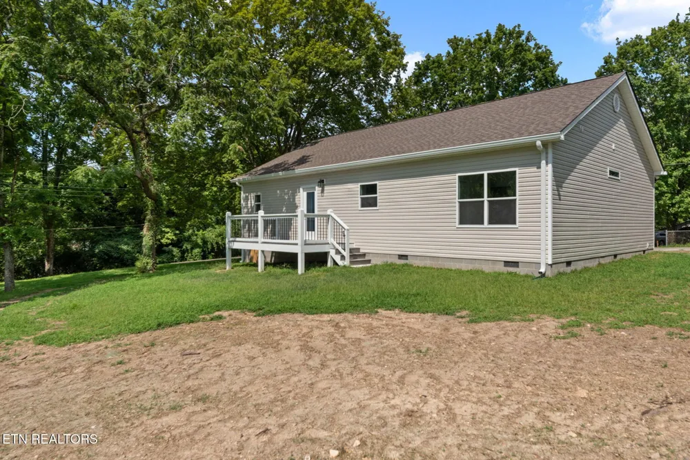 711 Byrd St Clinton, TN 37716