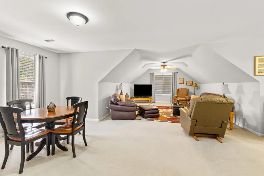 106 Meadowood Loop Burns, TN 37029