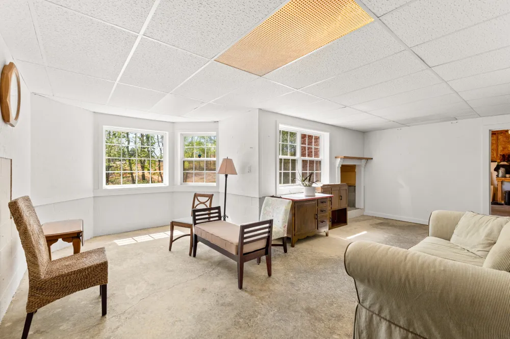 106 Meadowood Loop Burns, TN 37029