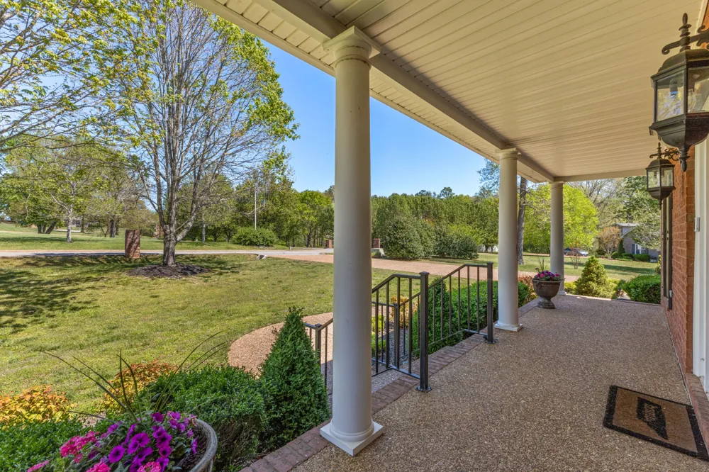 106 Meadowood Loop Burns, TN 37029