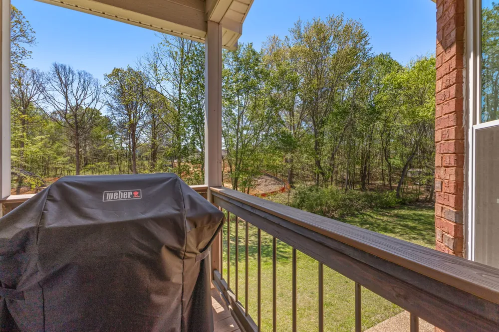 106 Meadowood Loop Burns, TN 37029