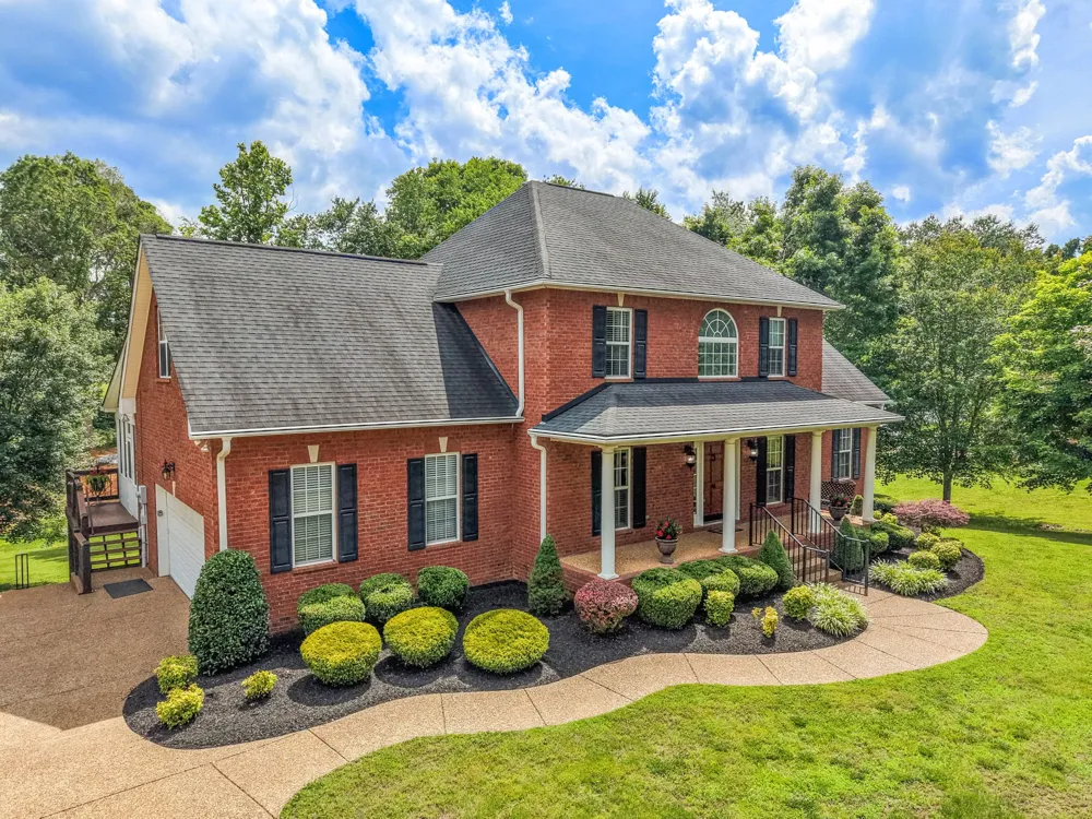 106 Meadowood Loop Burns, TN 37029