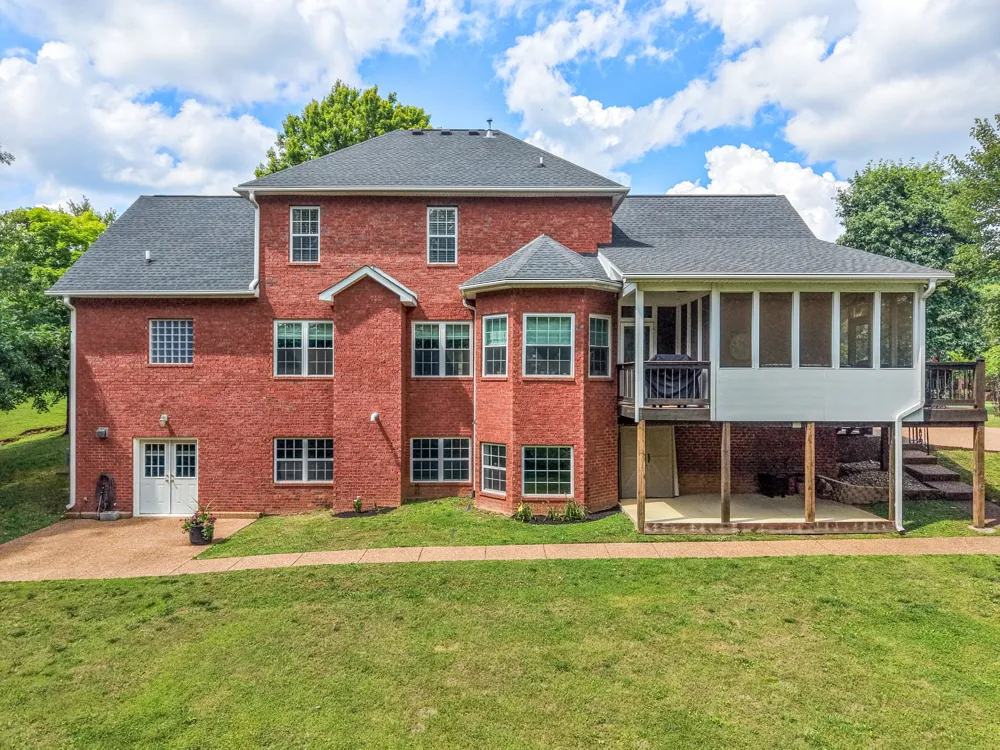 106 Meadowood Loop Burns, TN 37029