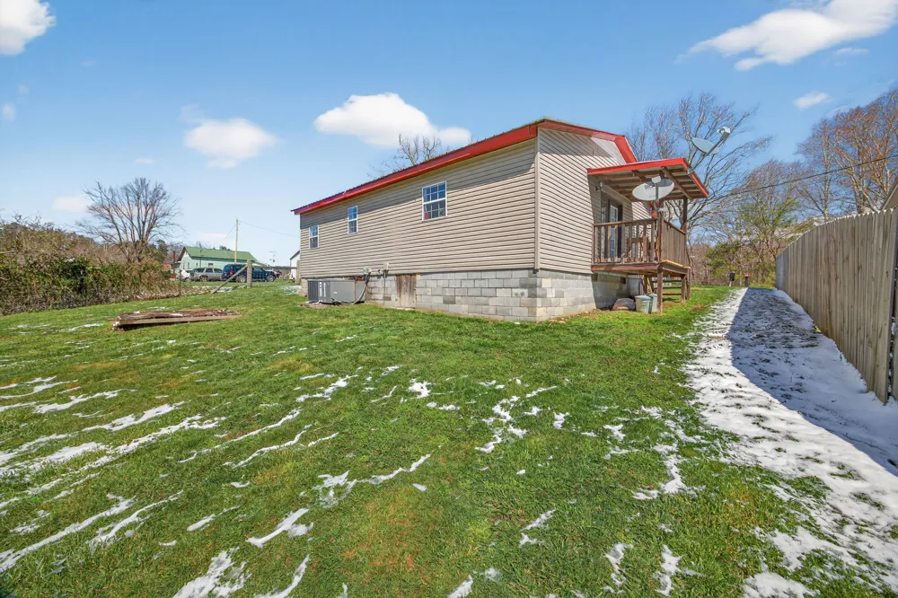 220 Pierce Ln Monterey, TN 38574