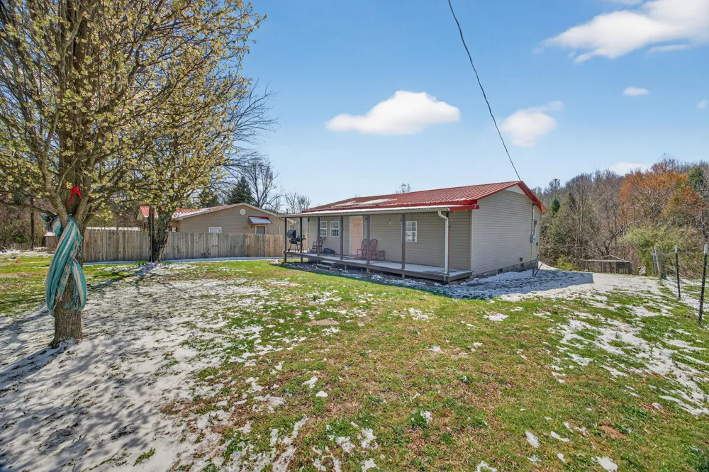 220 Pierce Ln Monterey, TN 38574