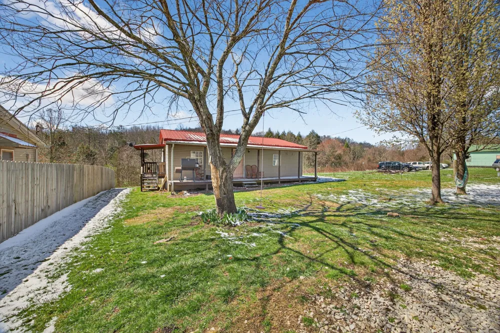 220 Pierce Ln Monterey, TN 38574