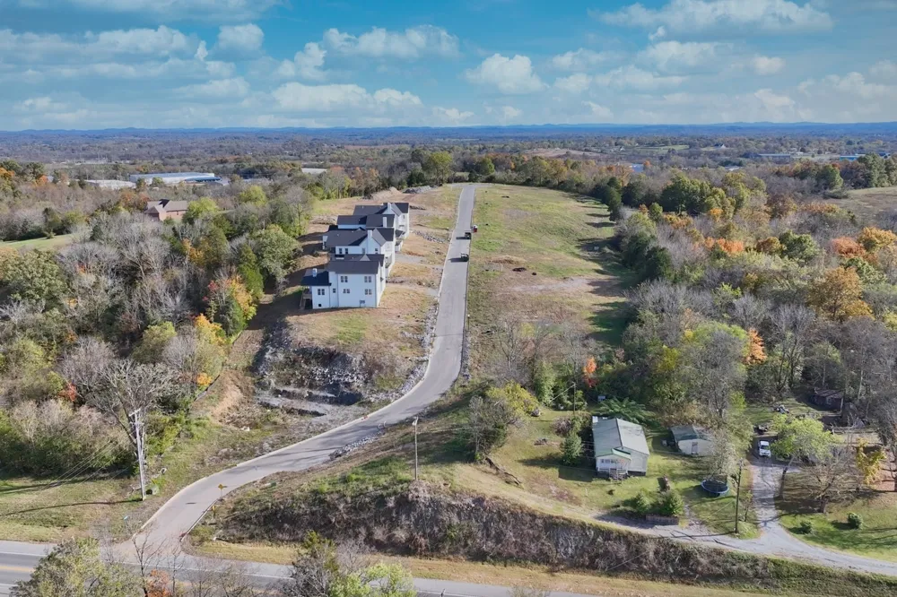 1028 Tiane Trl Gallatin, TN 37066