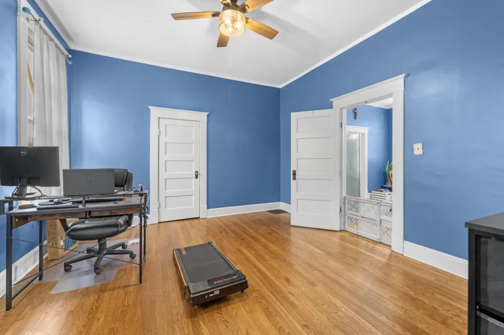 1995 COURT AVE Memphis, TN 38104