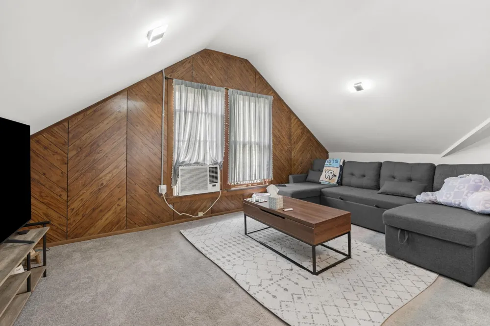1995 COURT AVE Memphis, TN 38104