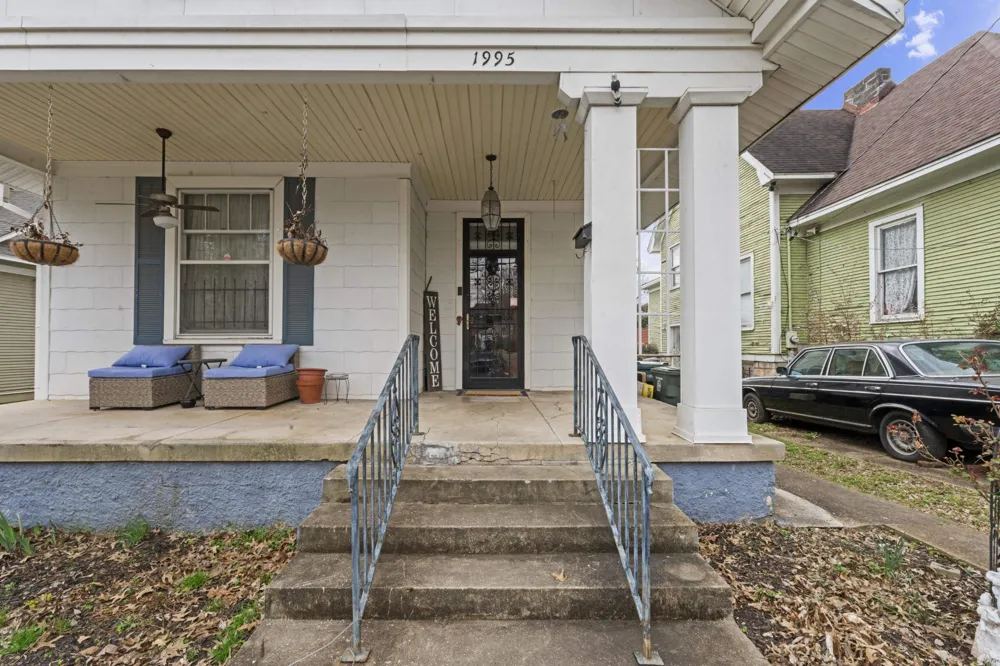 1995 COURT AVE Memphis, TN 38104