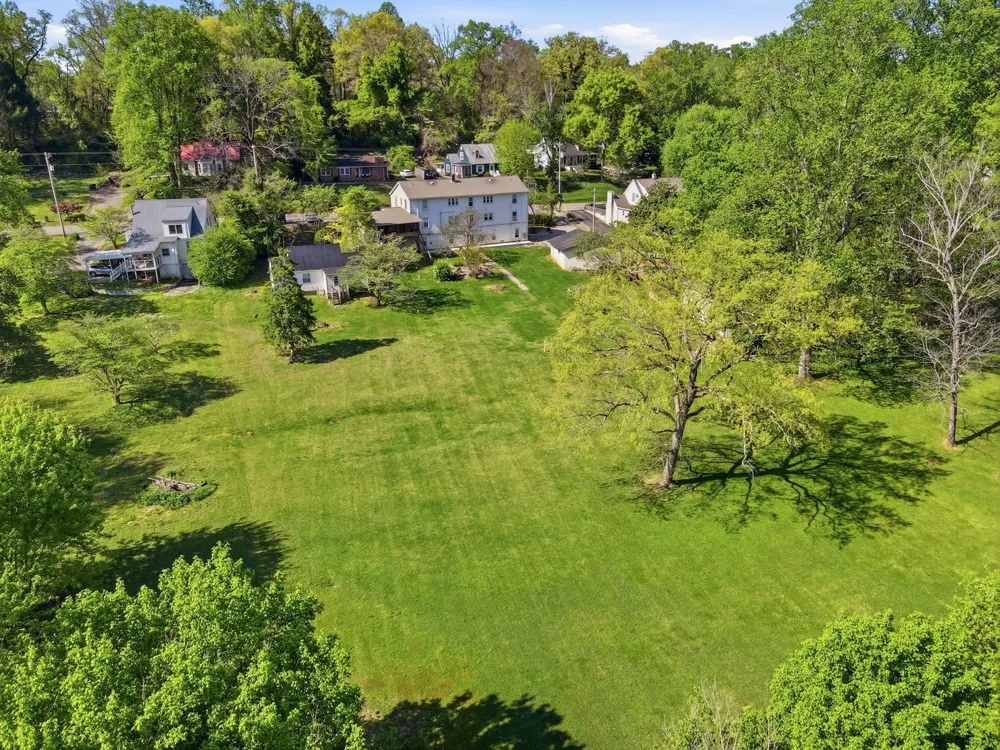 212 Westwood Dr McMinnville, TN 37110