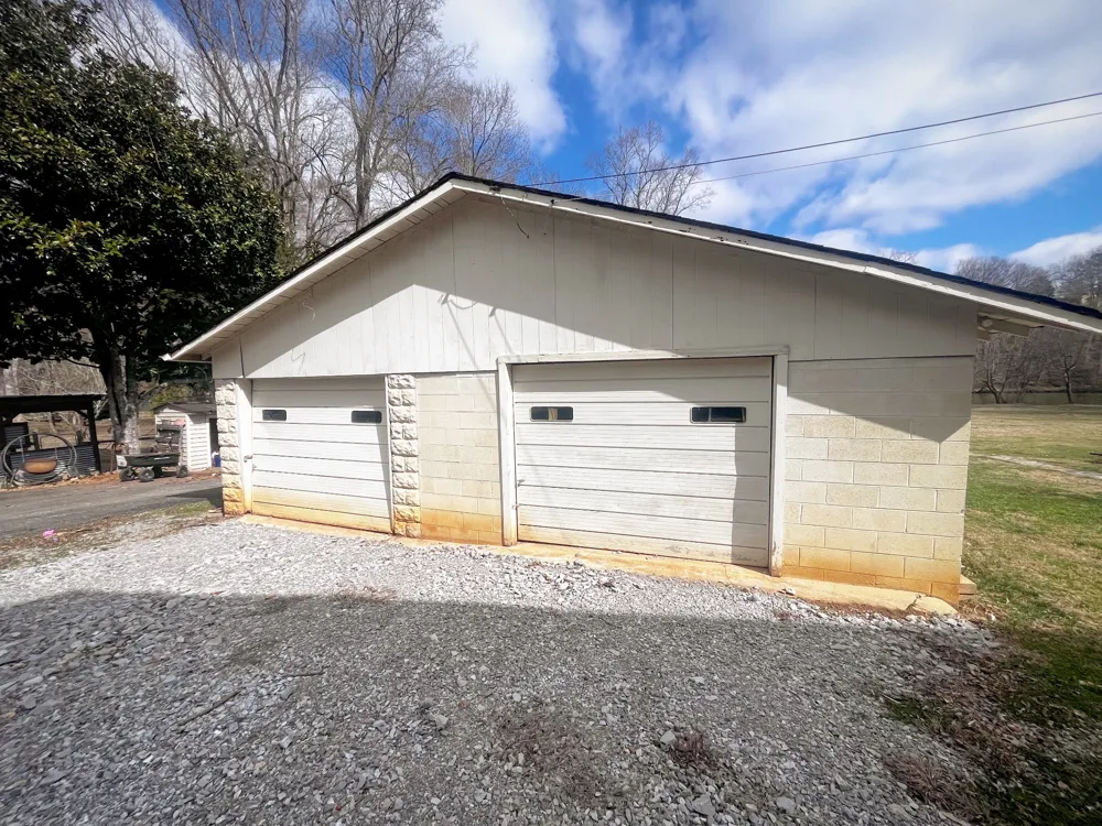 212 Westwood Dr McMinnville, TN 37110
