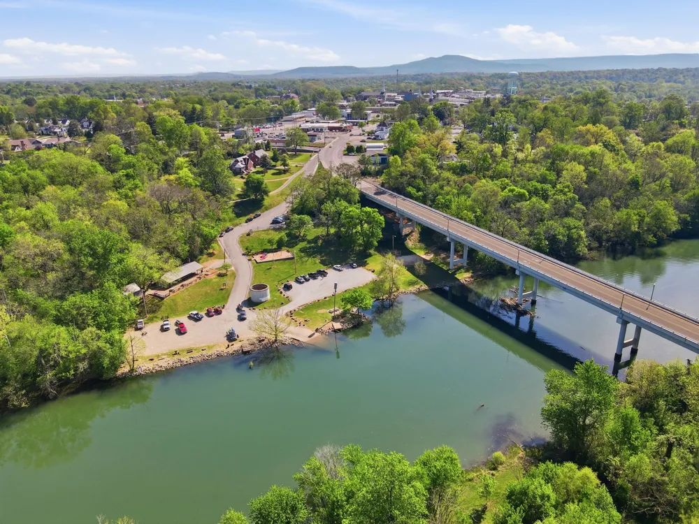 212 Westwood Dr McMinnville, TN 37110