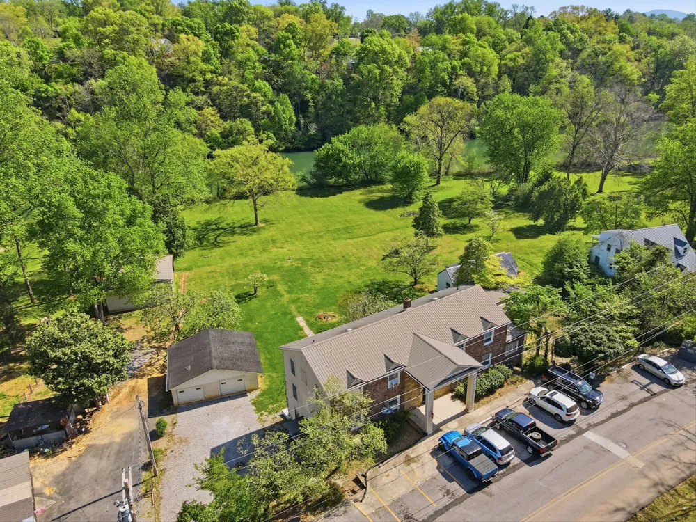 212 Westwood Dr McMinnville, TN 37110
