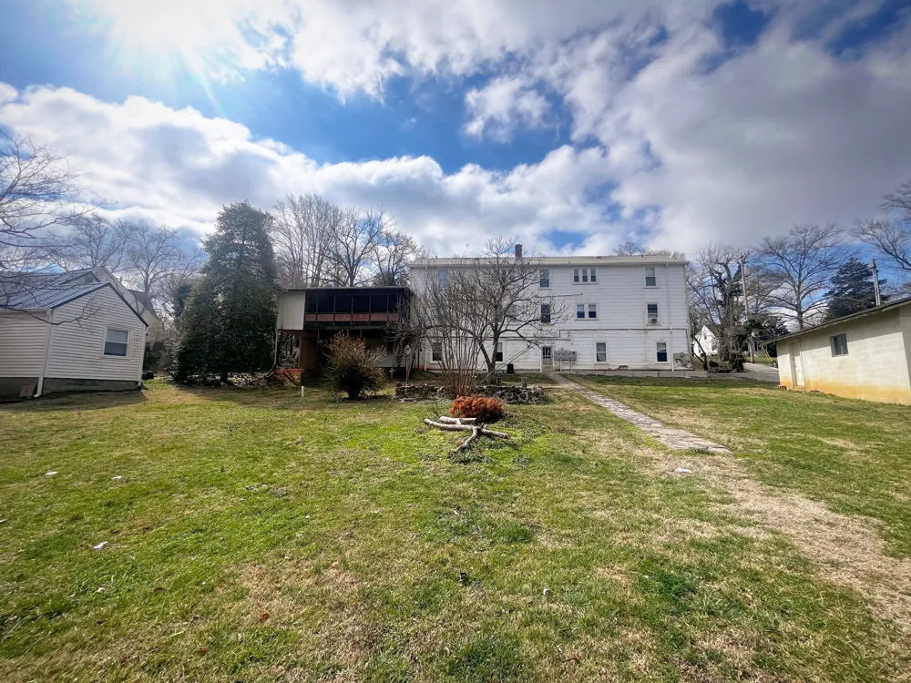 212 Westwood Dr McMinnville, TN 37110