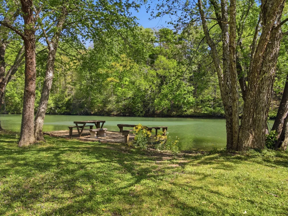 212 Westwood Dr McMinnville, TN 37110