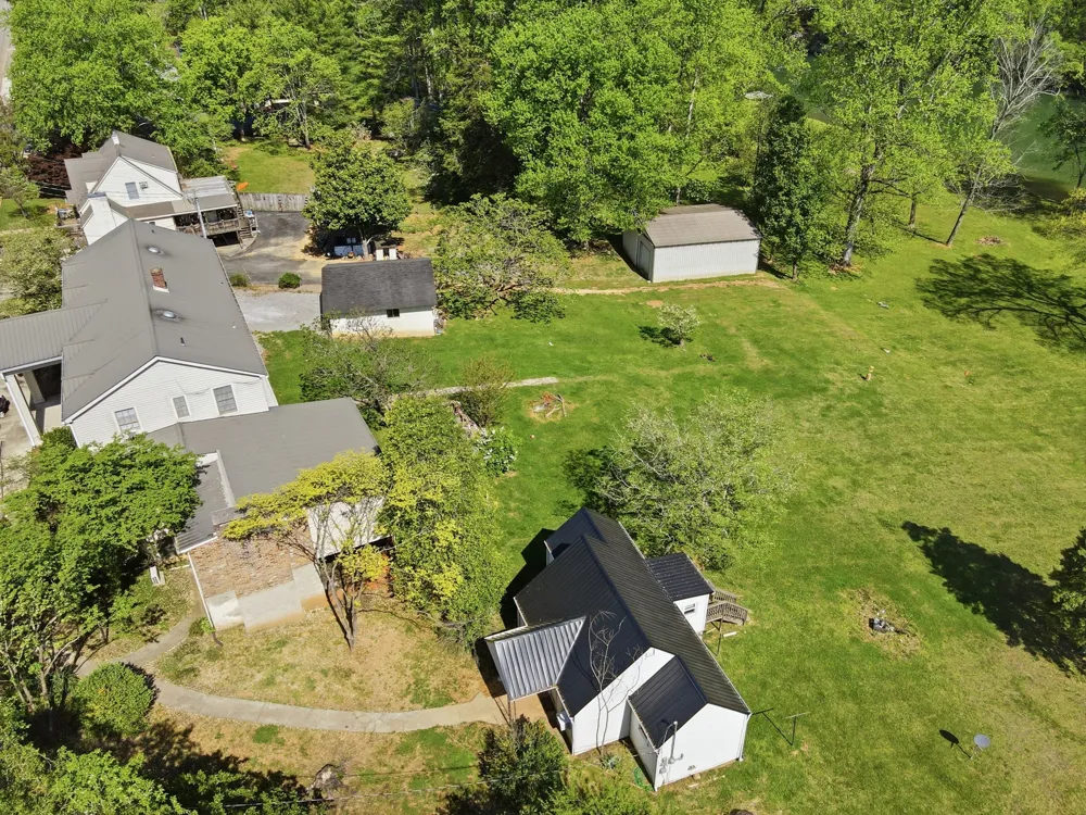 212 Westwood Dr McMinnville, TN 37110