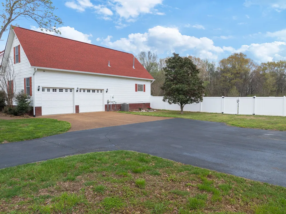 6544 Highway 436 Mc Kenzie, TN 38201