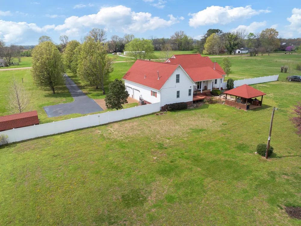 6544 Highway 436 Mc Kenzie, TN 38201