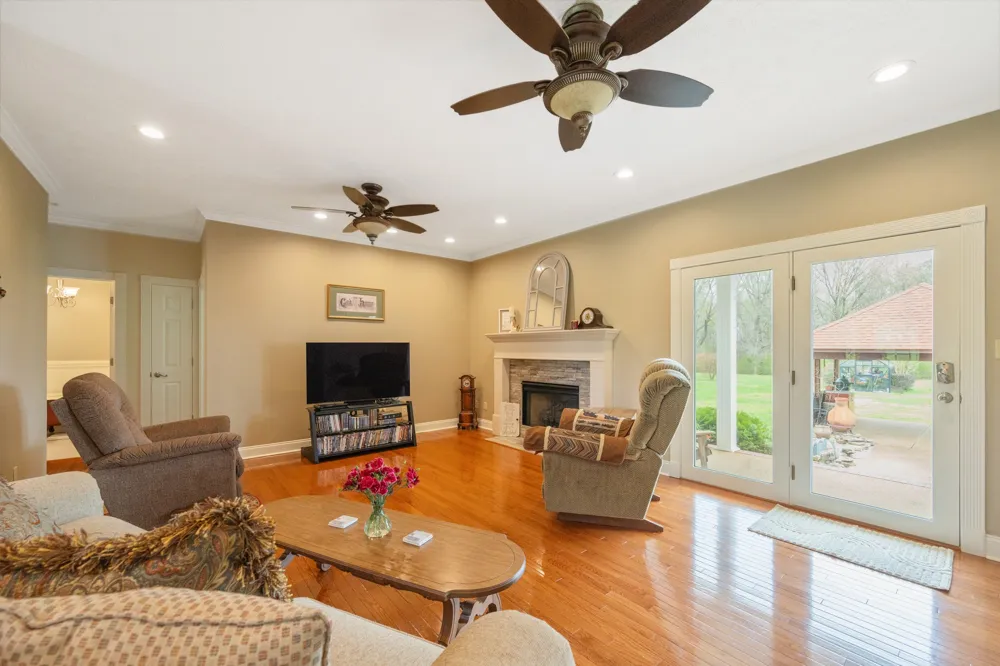 6544 Highway 436 Mc Kenzie, TN 38201