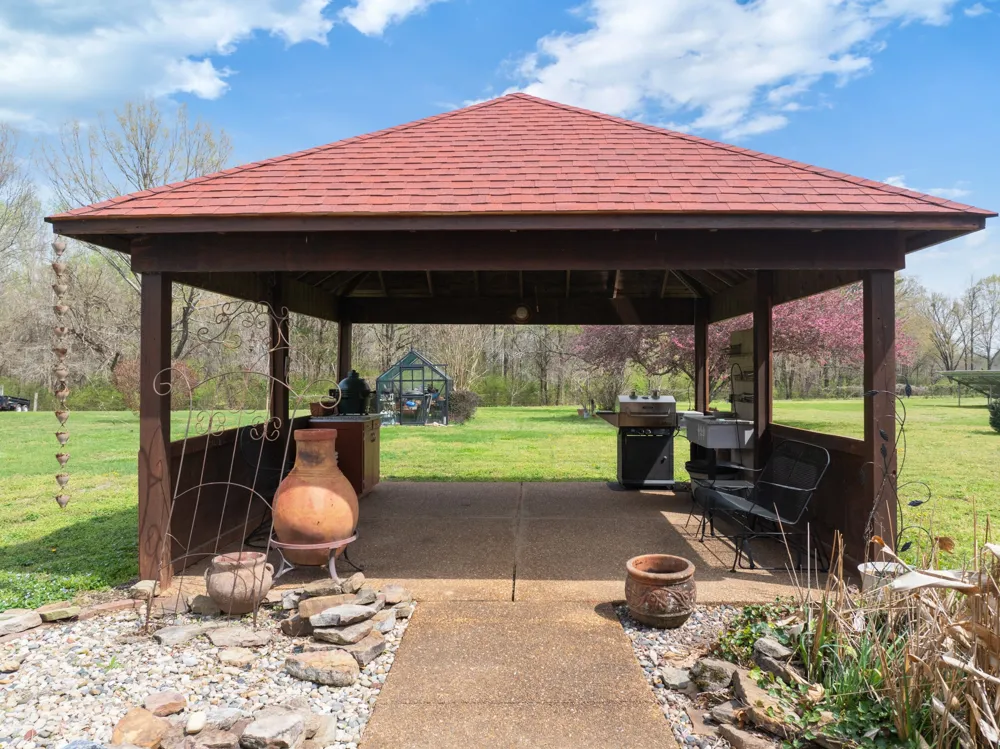 6544 Highway 436 Mc Kenzie, TN 38201