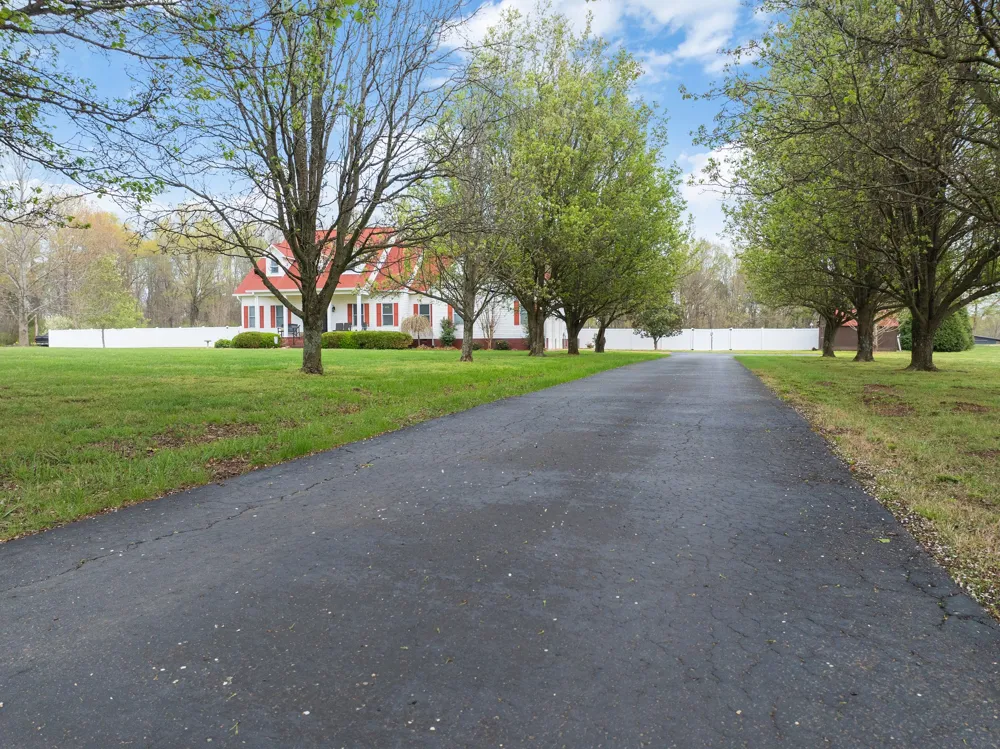 6544 Highway 436 Mc Kenzie, TN 38201