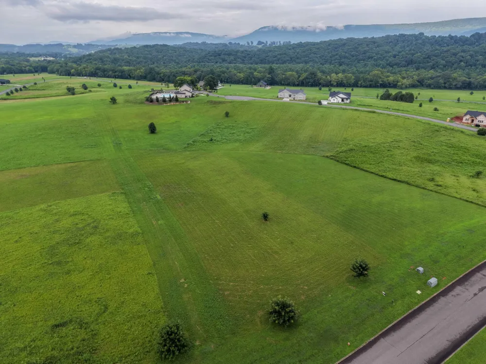 98 River Ridge Drive Dunlap, TN 37327