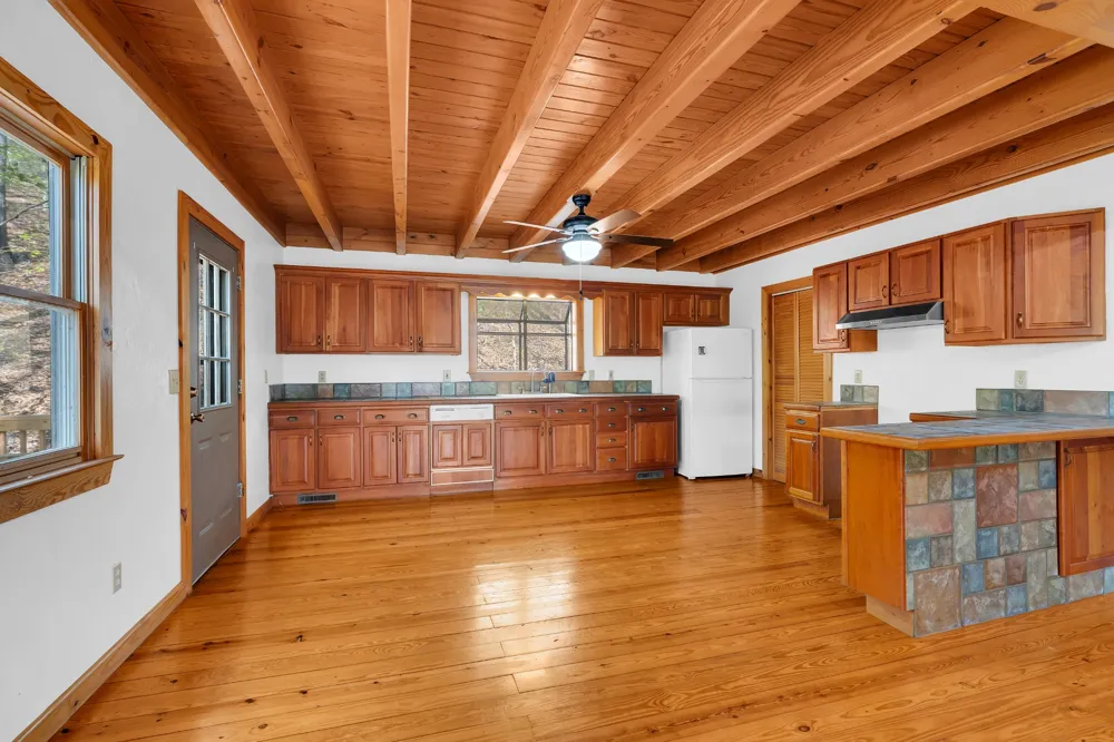 551 Shippmans Creek Rd Wartrace, TN 37183