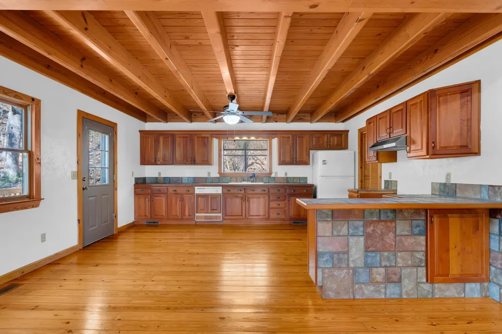 551 Shippmans Creek Rd Wartrace, TN 37183