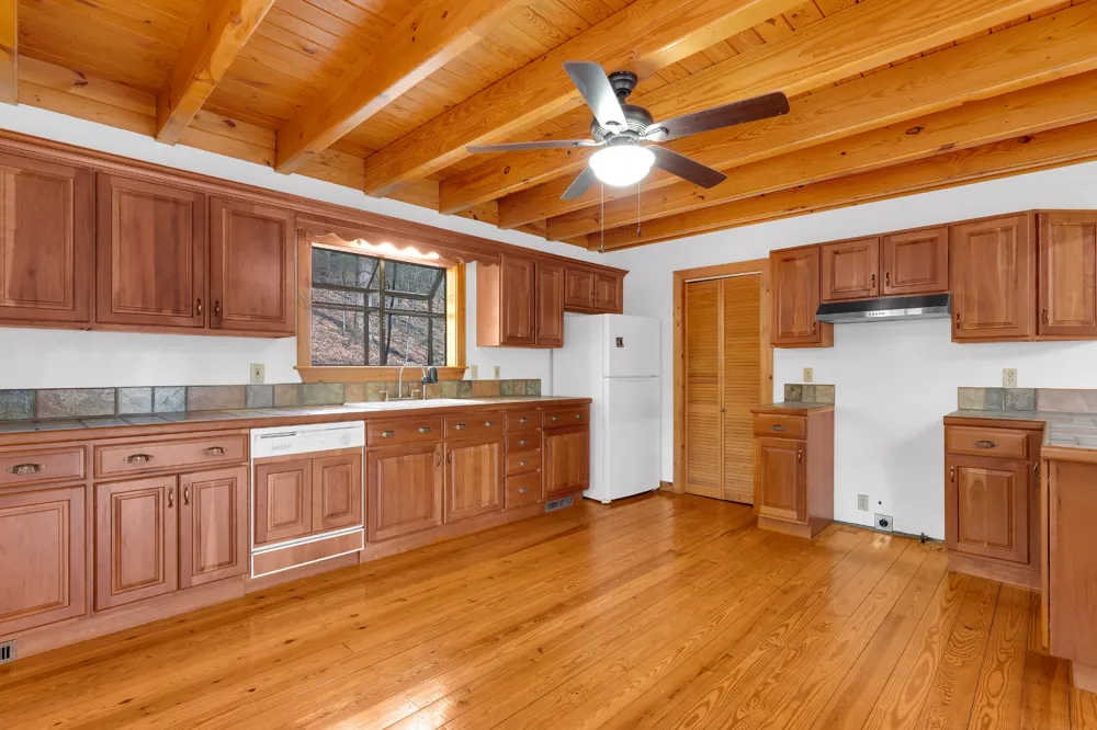 551 Shippmans Creek Rd Wartrace, TN 37183
