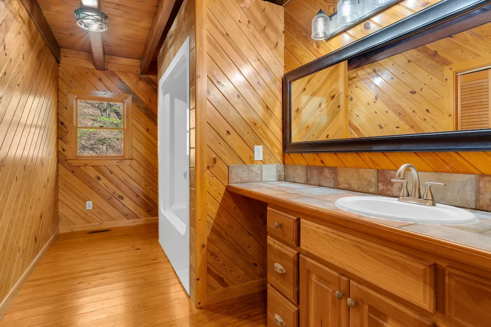 551 Shippmans Creek Rd Wartrace, TN 37183