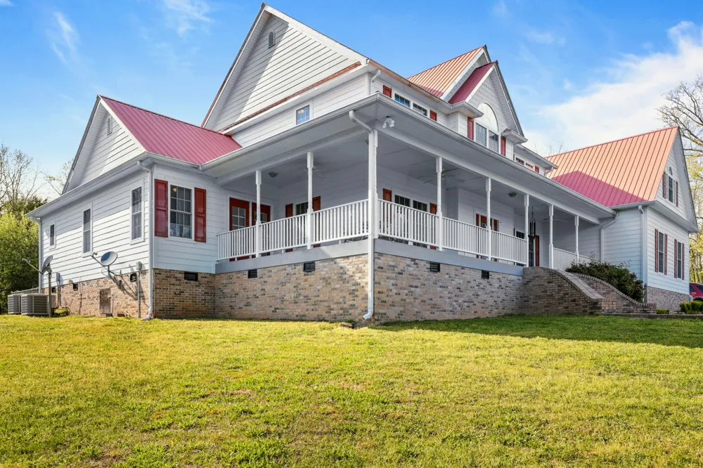 772 Salmon Branch Rd Erin, TN 37061