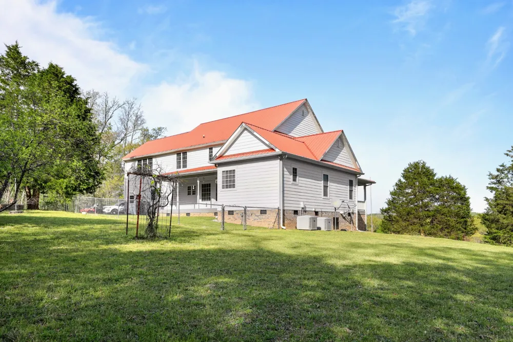 772 Salmon Branch Rd Erin, TN 37061