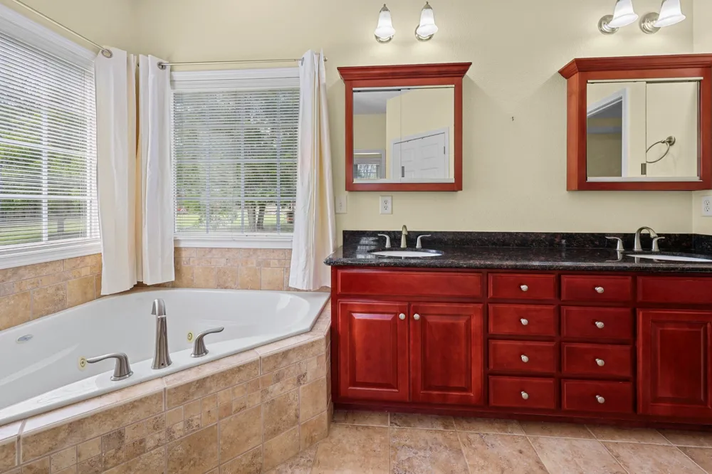 772 Salmon Branch Rd Erin, TN 37061