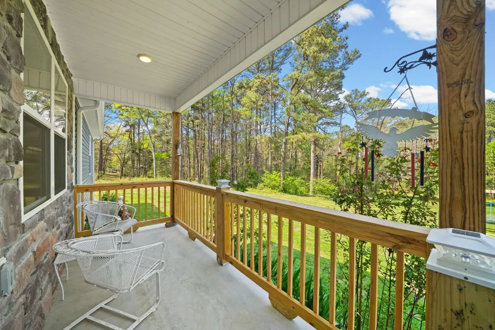 1549 Trace Creek Rd Mc Ewen, TN 37101