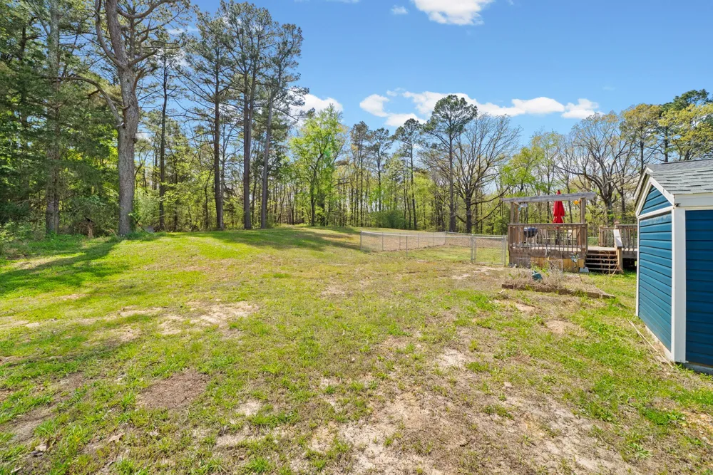 1549 Trace Creek Rd Mc Ewen, TN 37101