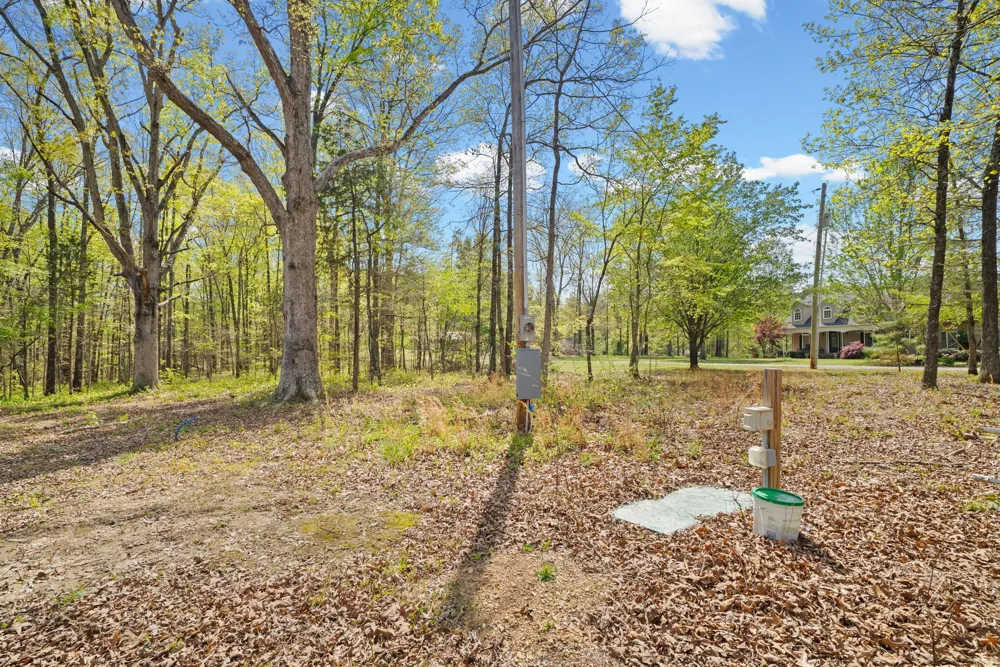 1549 Trace Creek Rd Mc Ewen, TN 37101