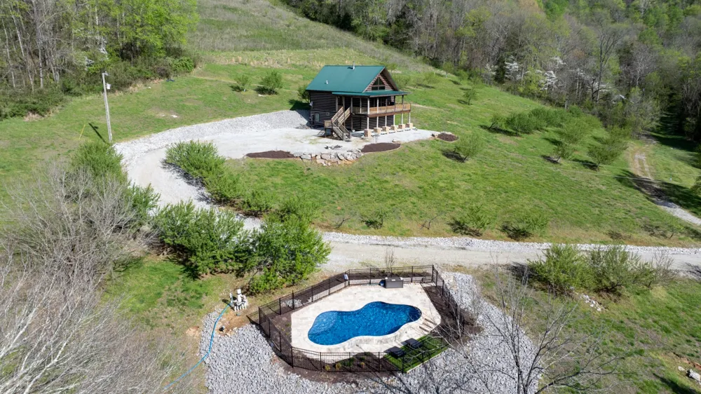 4818 Ensor Hollow Rd Buffalo Valley, TN 38548