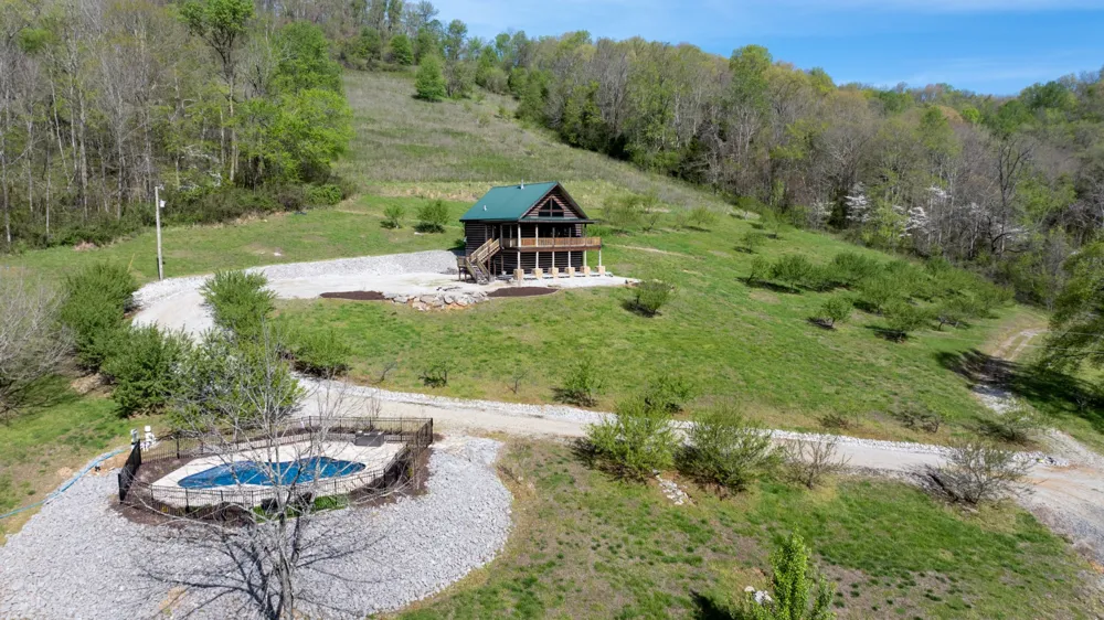 4818 Ensor Hollow Rd Buffalo Valley, TN 38548