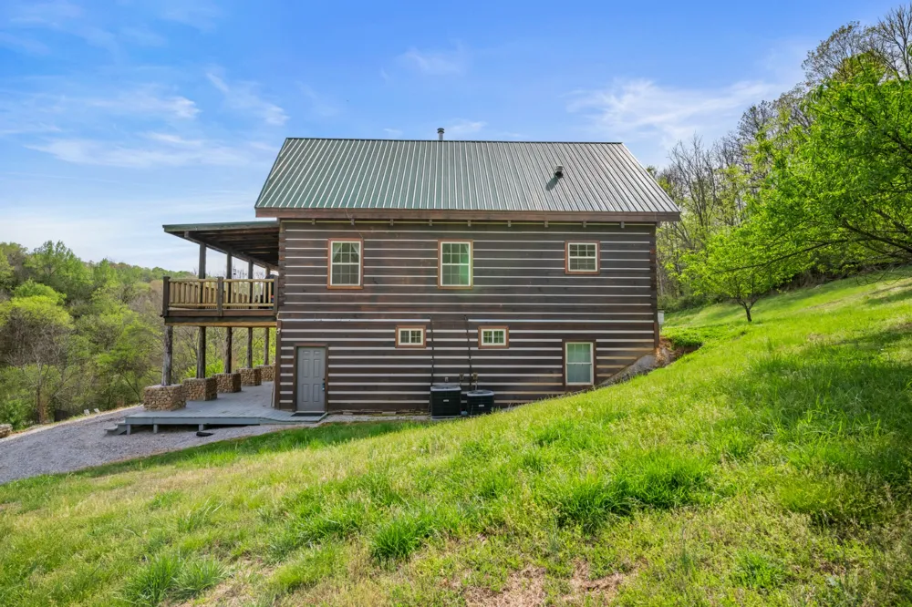 4818 Ensor Hollow Rd Buffalo Valley, TN 38548