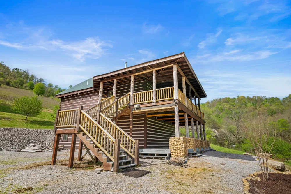4818 Ensor Hollow Rd Buffalo Valley, TN 38548