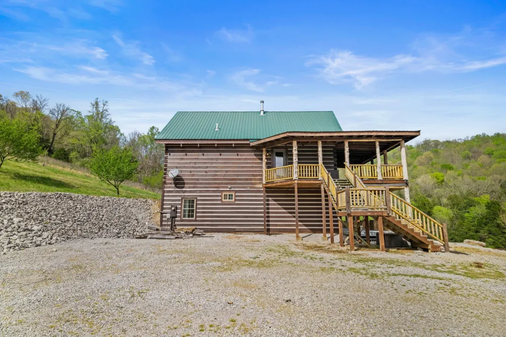 4818 Ensor Hollow Rd Buffalo Valley, TN 38548