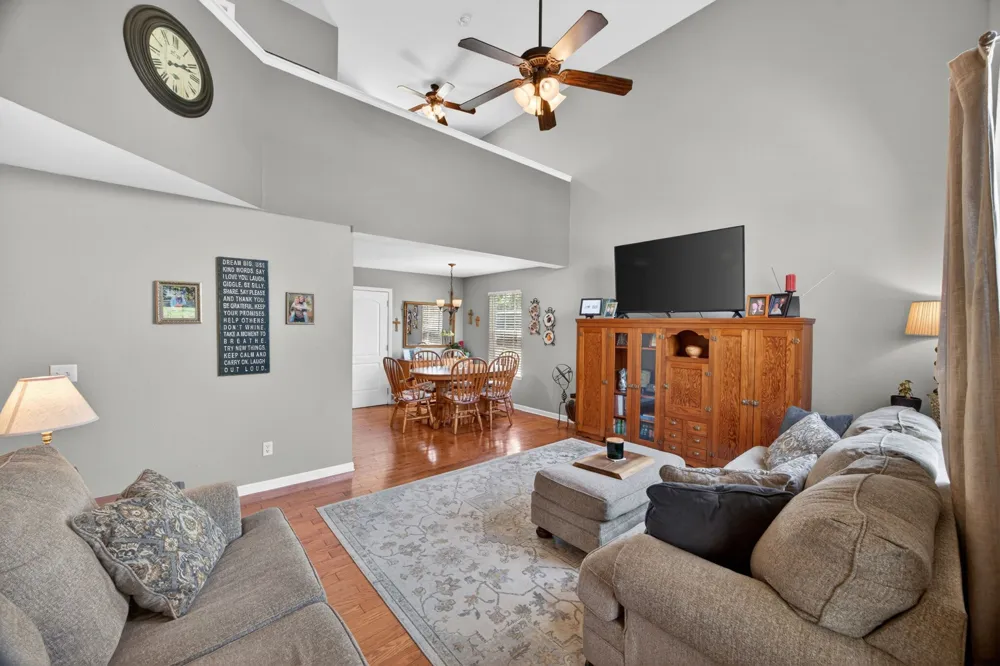 9680 Slippery Elm Ln Soddy Daisy, TN 37379